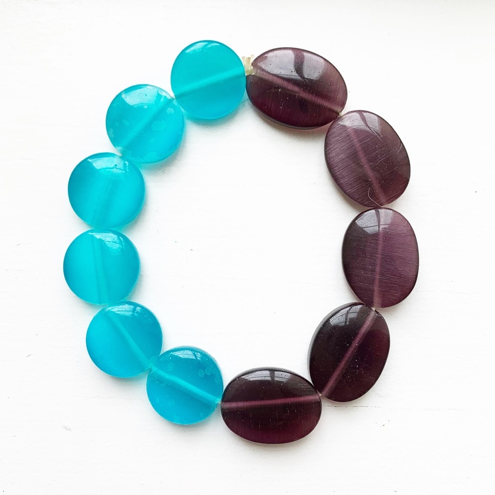 Vintage bright blue & purple glass bead bracelet